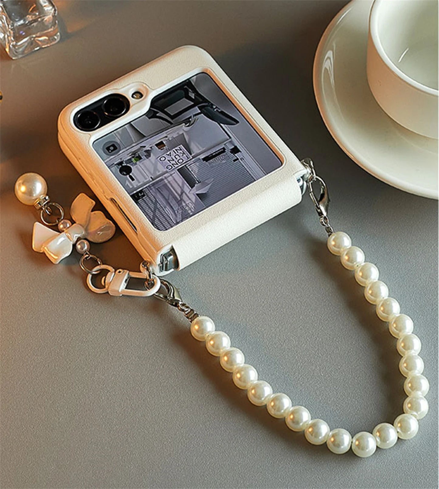 Korean ins Retro White Bow Pendant Pearl Bracelet Phone Case for Galaxy Z Flip
