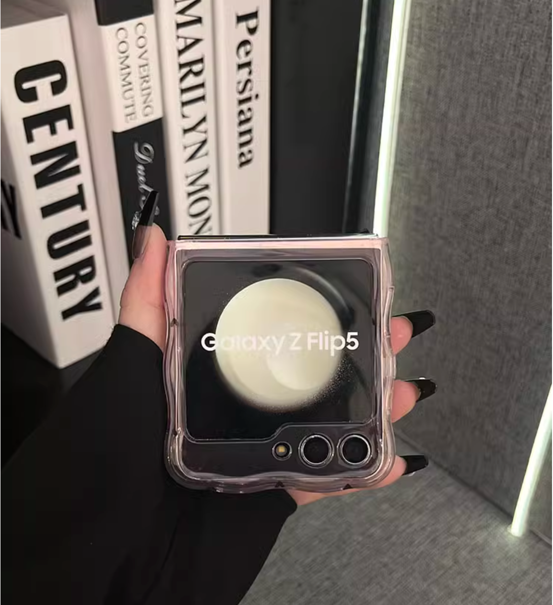 Cute little love suitable for Samsung Z Flip5