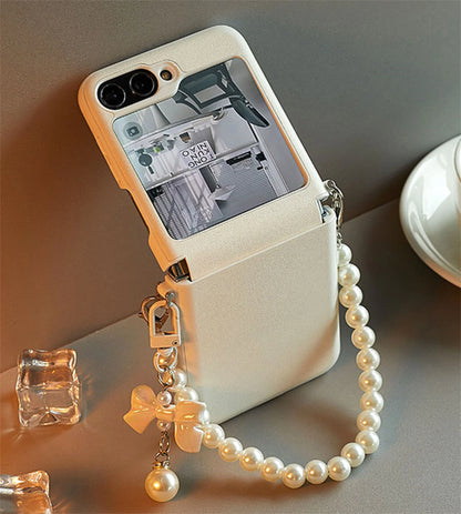 Korean ins Retro White Bow Pendant Pearl Bracelet Phone Case for Galaxy Z Flip